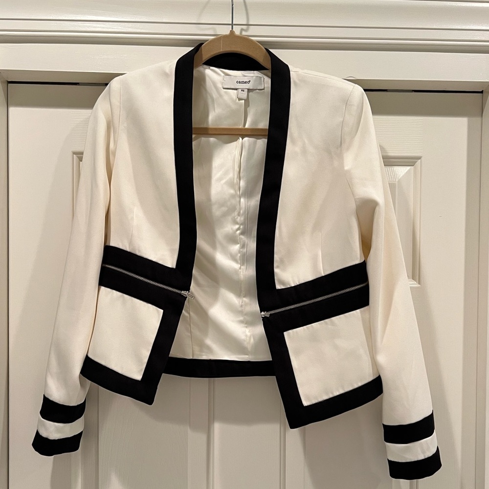 Cameo Black and White Blazer with Zipper Detail